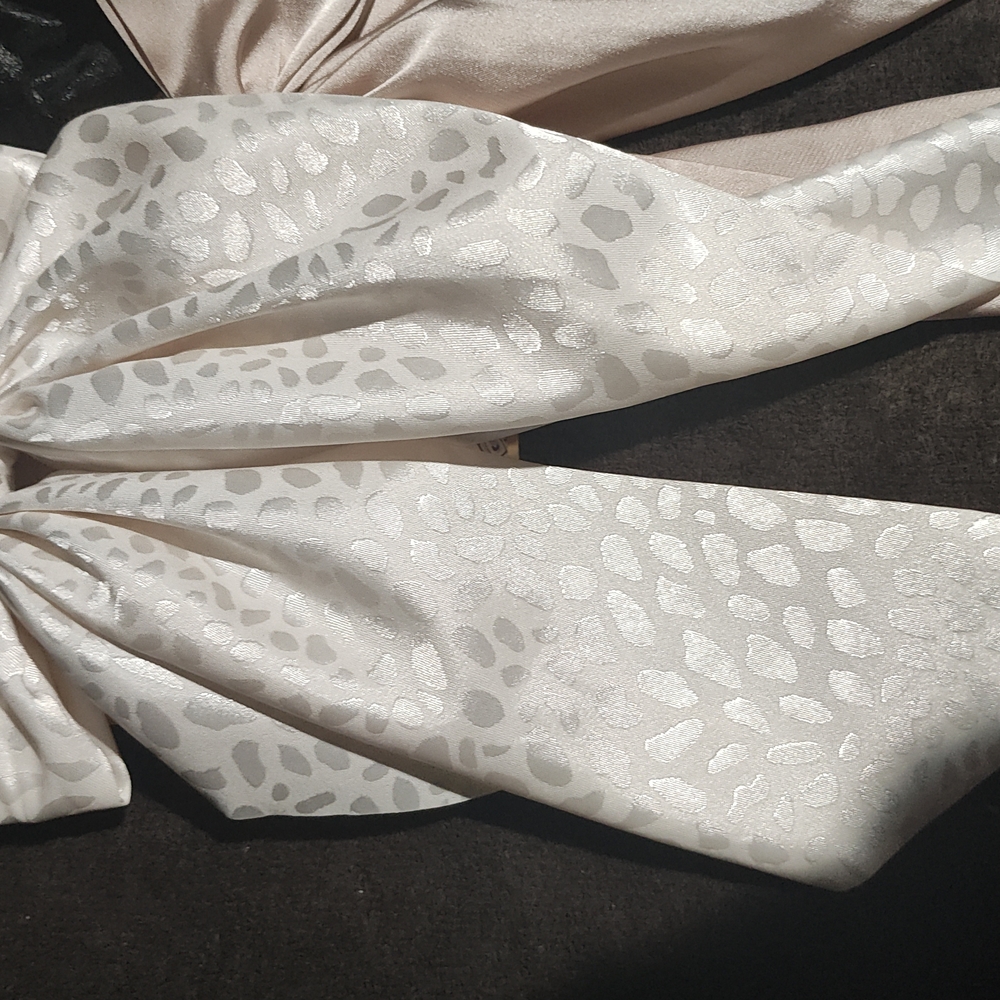 Elegant Satin Hair Bows - Black, Cream, and Tan - Picture 6 of 11